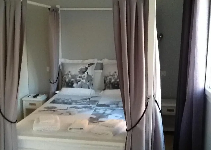 Le Jasmin Montagnac (Alpes-de-Haute-Provence)