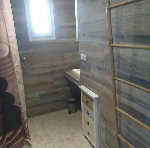 Le Jasmin Nocleg ze śniadaniem Montagnac (Alpes-de-Haute-Provence)