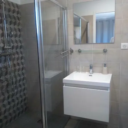 לינה וארוחת בוקר Le Jasmin מונטניאק