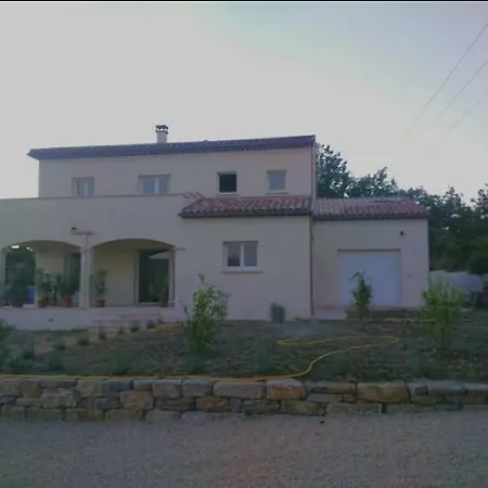 Le Jasmin לינה וארוחת בוקר מונטניאק