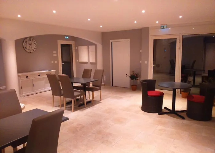 Le Jasmin Bed & Breakfast 3*