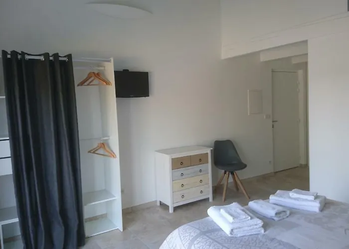 Bed & Breakfast Le Jasmin Montagnac (Alpes-de-Haute-Provence)