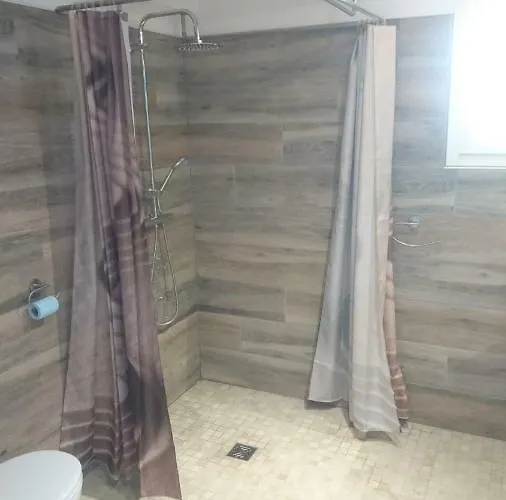 Le Jasmin Bed & Breakfast 3*